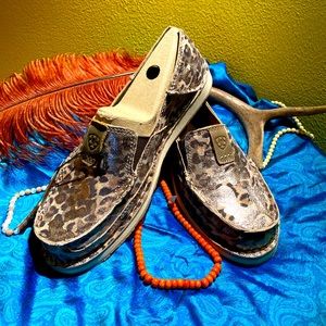 Women’s causal slip on shoe